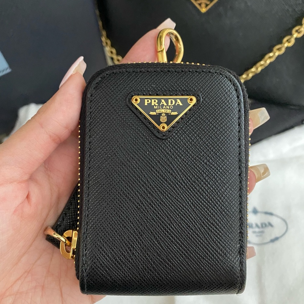 ❌SOLD❌ PRADA RE-EDITION 2005 Saffiano Leather - Picture 4 of 13